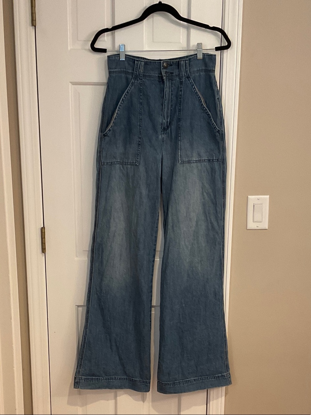 Joie Vintage-Inspired Wide Leg Denim Jeans in Medium Blue